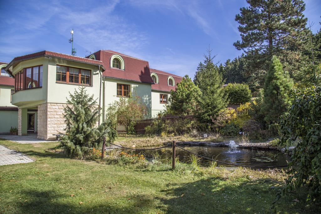 Wellness Hotel Vyhlidka Nachod Bagian luar foto